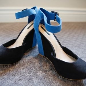 Forever 21 Suede Heel Wedge shoes ~LIKE NEW~